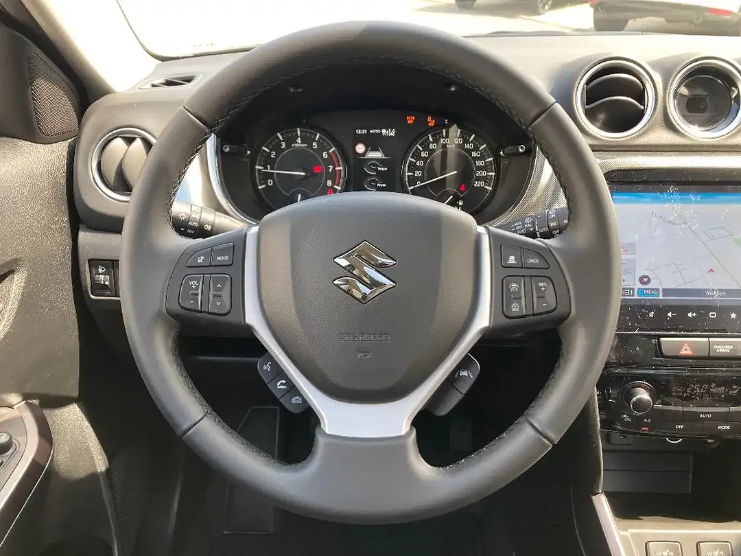 Suzuki Vitara - Thumbnail 11