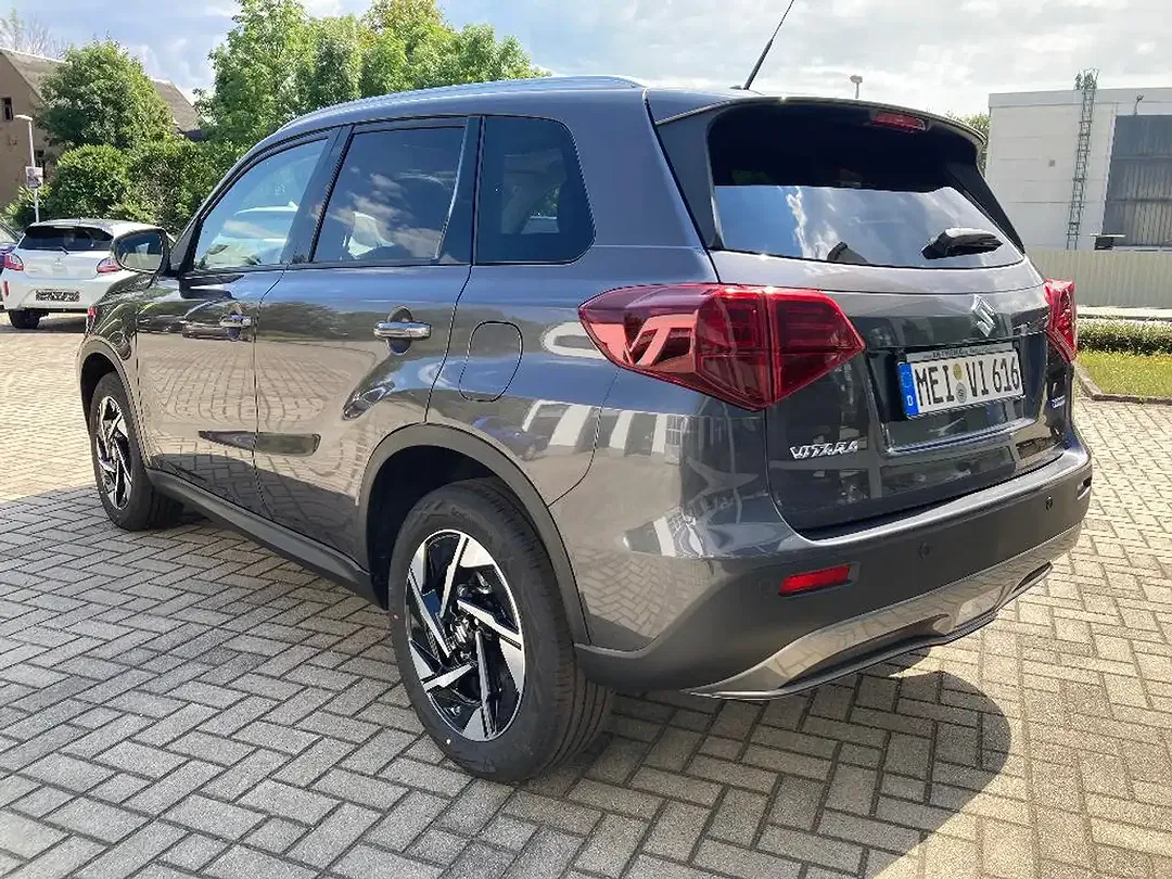 Suzuki Vitara - Thumbnail 3