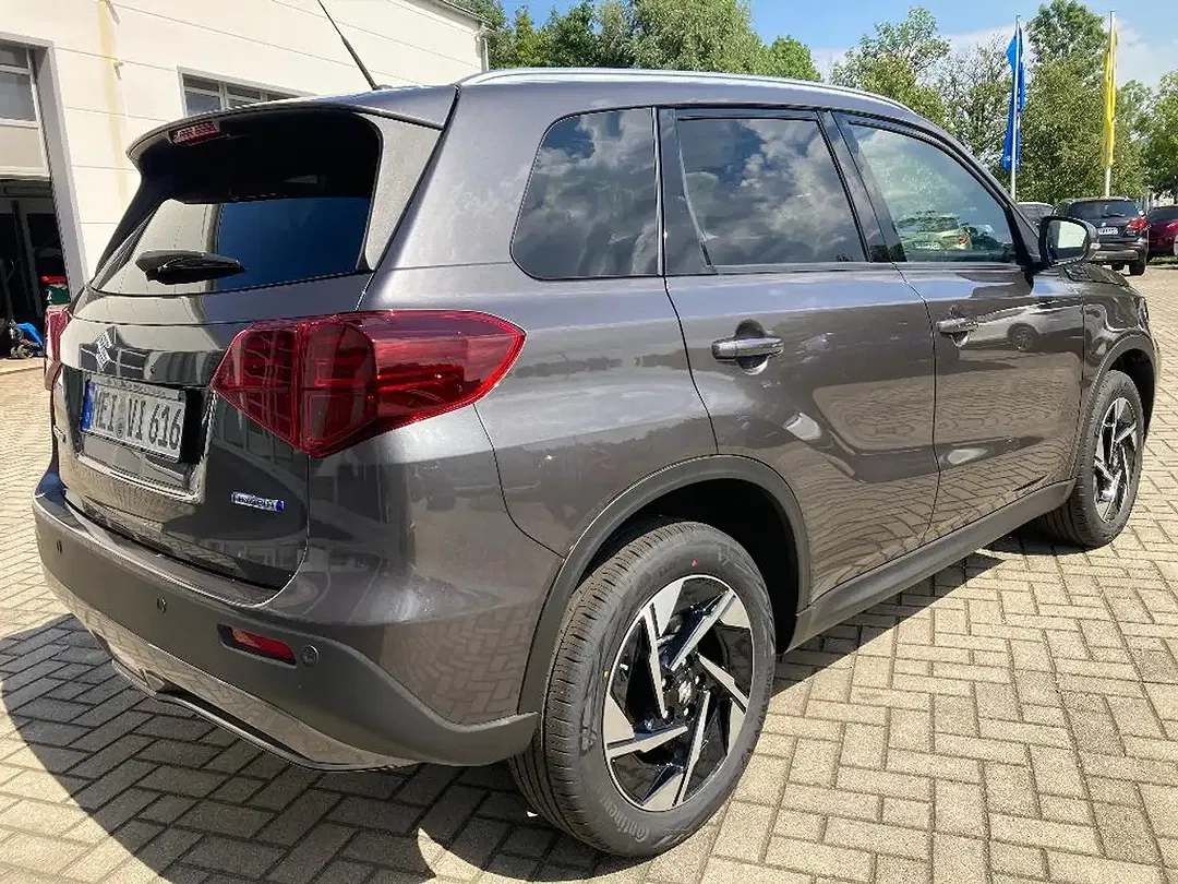 Suzuki Vitara - Thumbnail 4