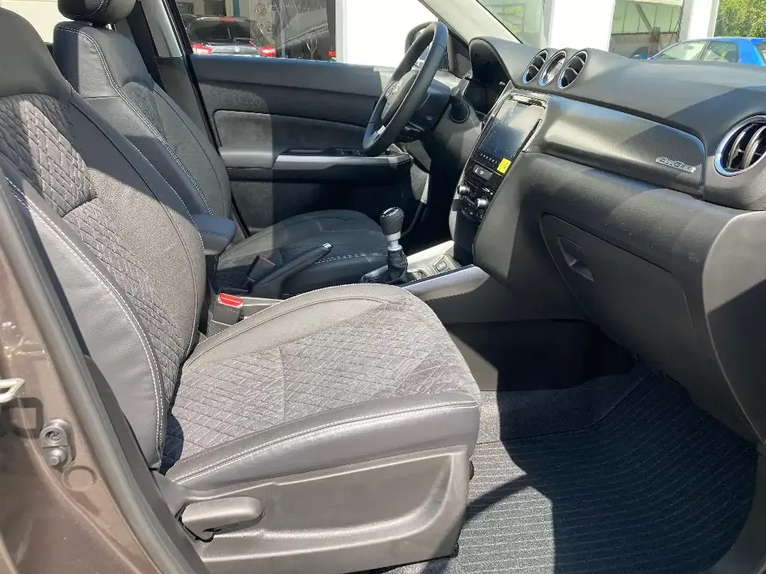 Suzuki Vitara - Thumbnail 9