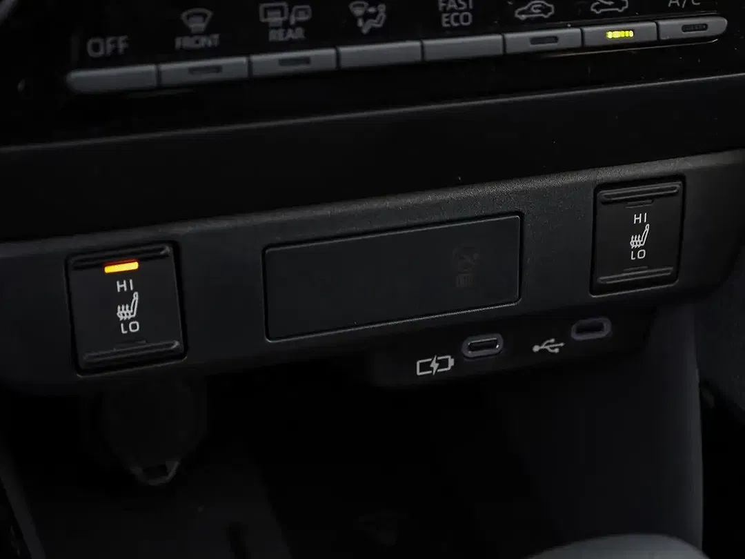 Toyota Yaris - Thumbnail 15