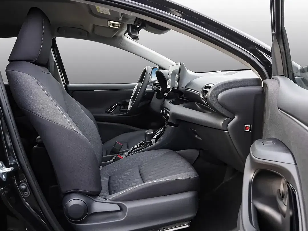 Toyota Yaris - Thumbnail 6