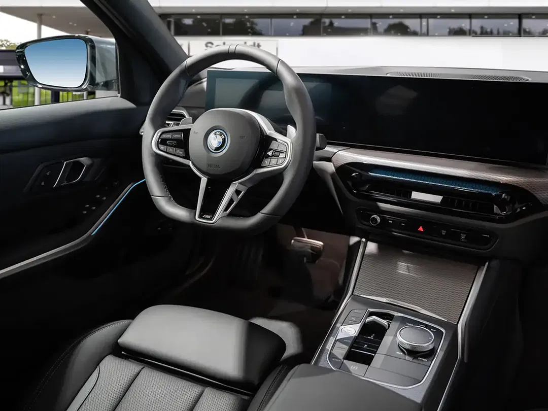 BMW 330 - Thumbnail 4