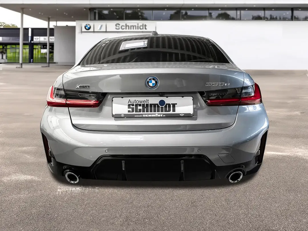 BMW 330 - Thumbnail 6