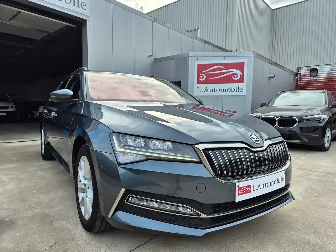 Skoda Superb - Thumbnail 2