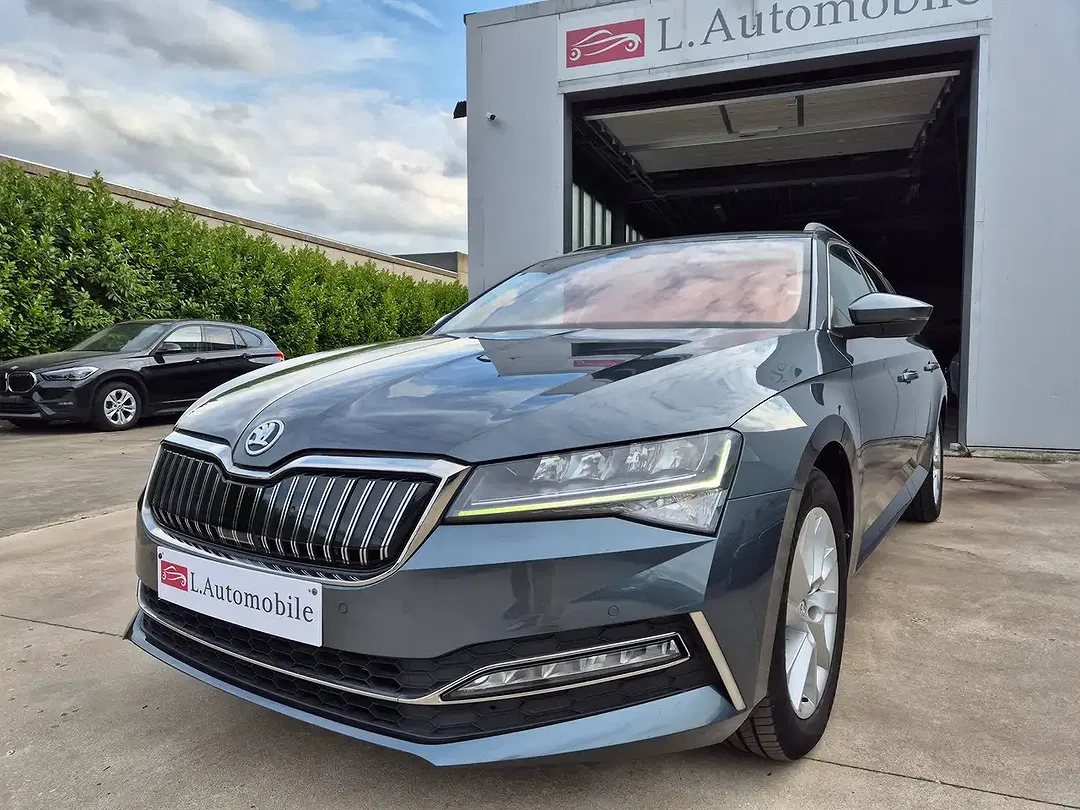 Skoda Superb - Thumbnail 3