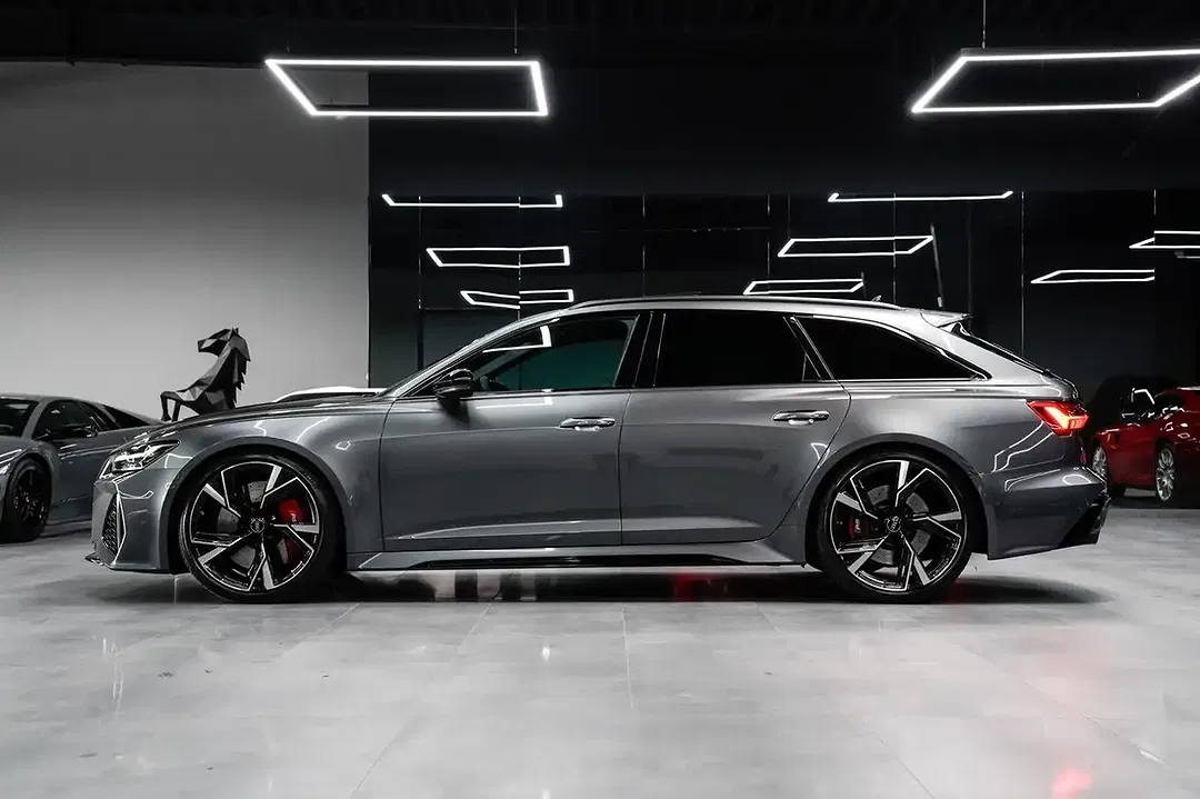 Audi RS6 - Thumbnail 6