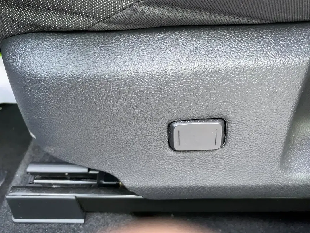 Suzuki Swace - Thumbnail 20