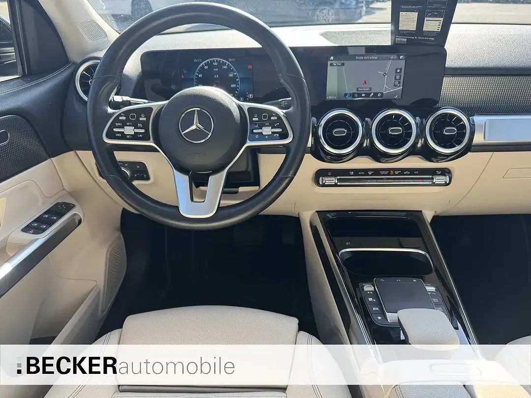 Mercedes-Benz GLB 180 - Thumbnail 15