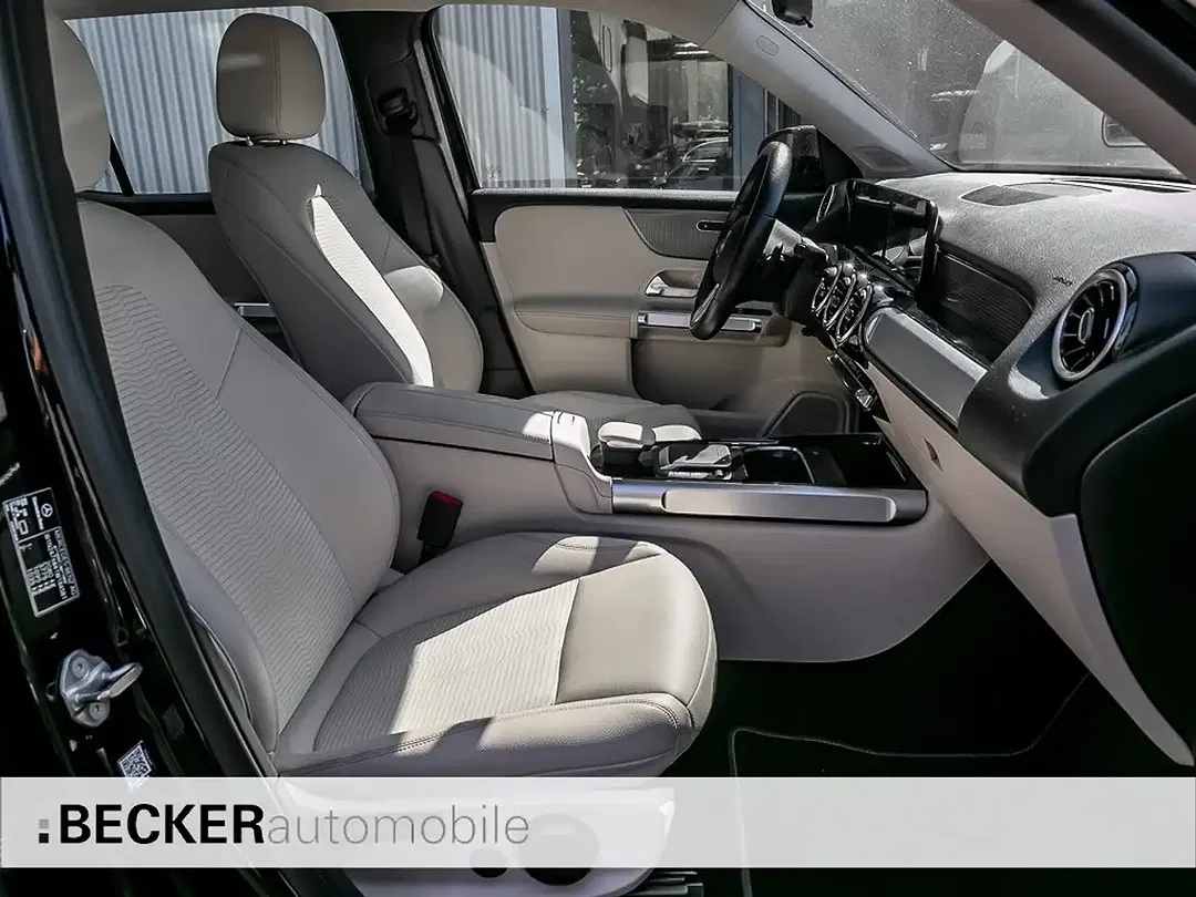Mercedes-Benz GLB 180 - Thumbnail 6