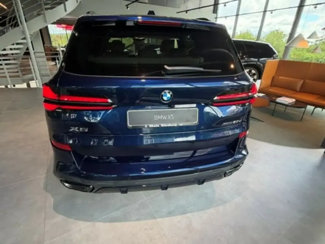 BMW X5 - Thumbnail 3