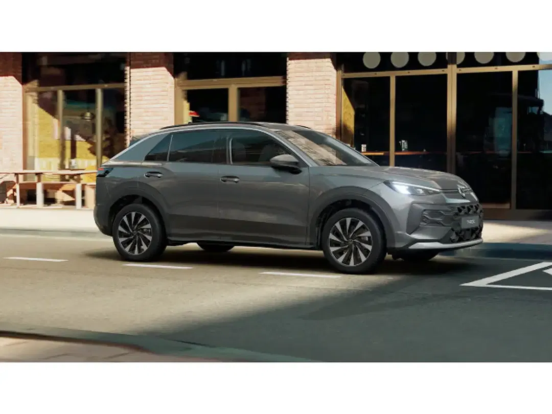 Volkswagen T-Roc - Thumbnail 3