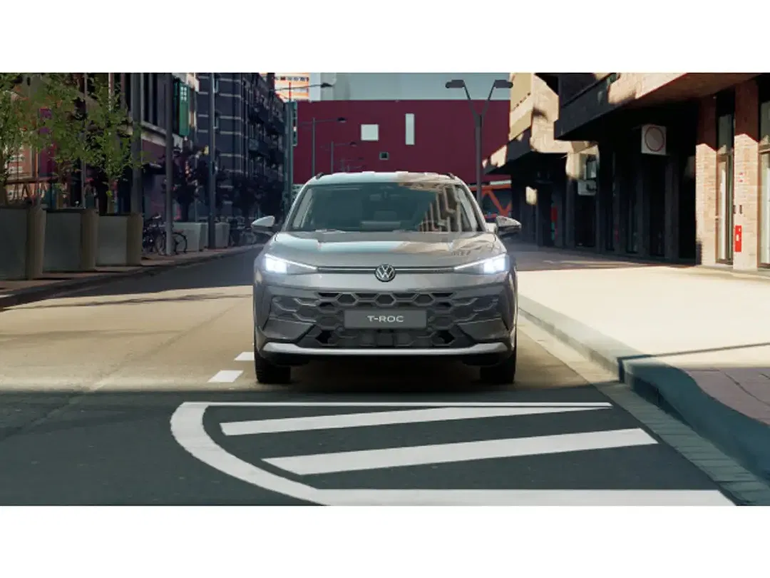 Volkswagen T-Roc - Thumbnail 5