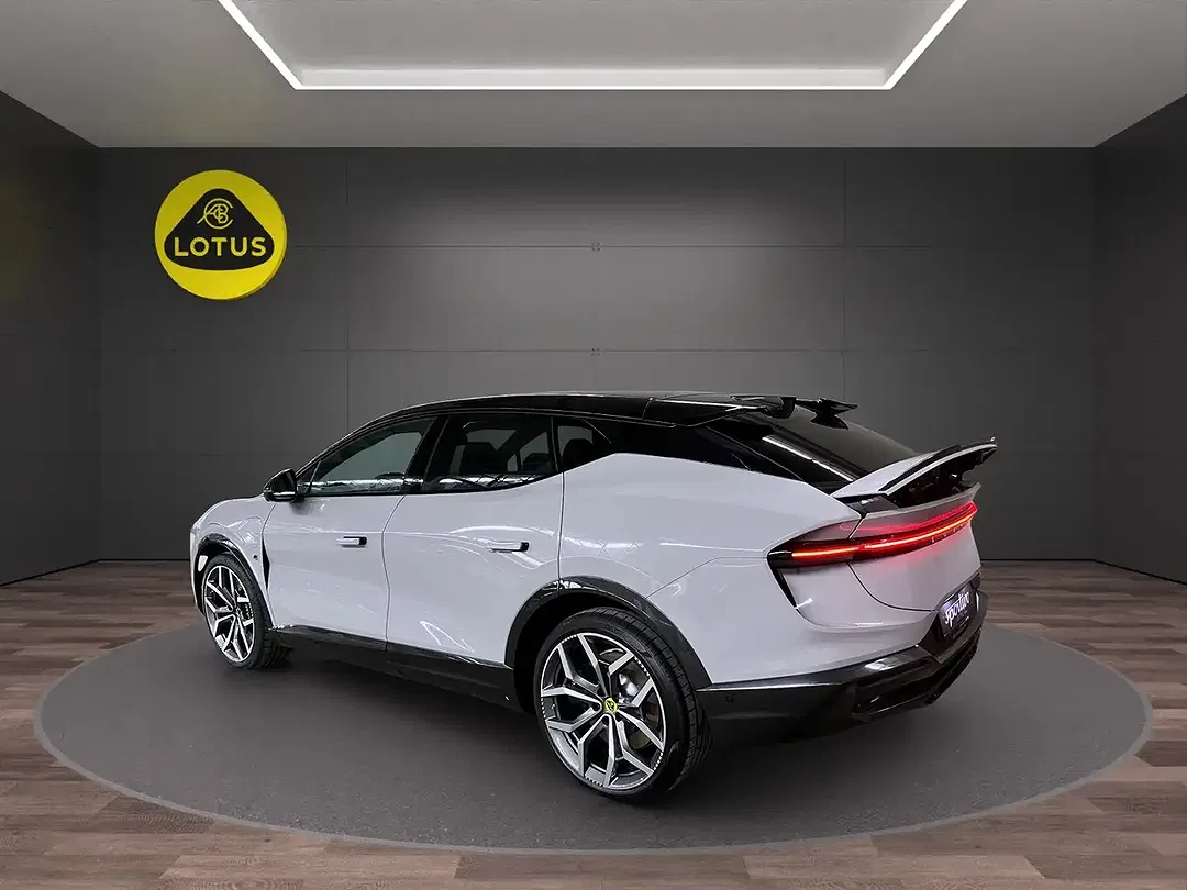 Lotus Eletre - Thumbnail 5