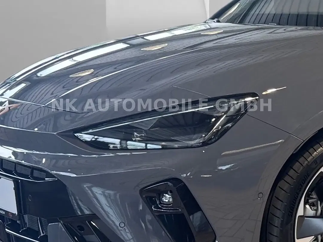 CUPRA Leon - Thumbnail 5