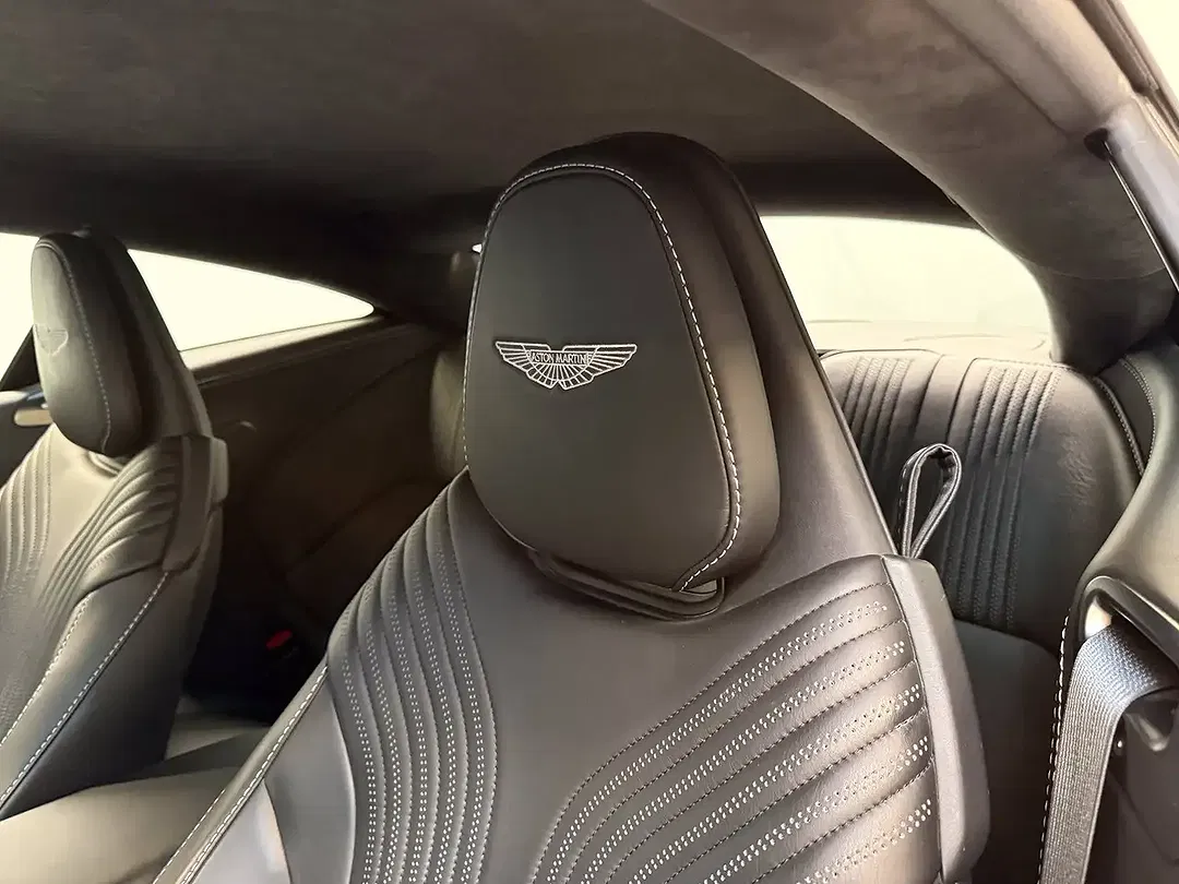 Aston Martin DB11 - Thumbnail 11