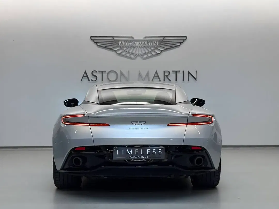 Aston Martin DB11 - Thumbnail 5
