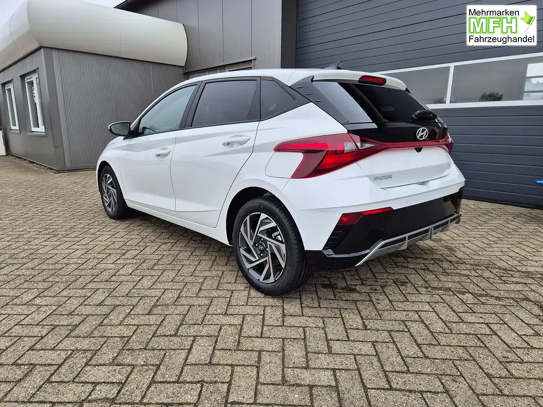 Hyundai i20 - Thumbnail 3