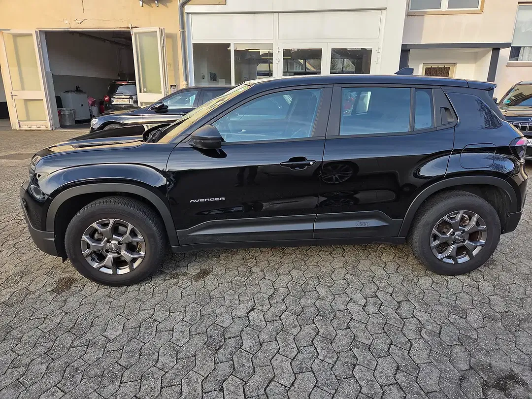 Jeep Avenger - Thumbnail 2