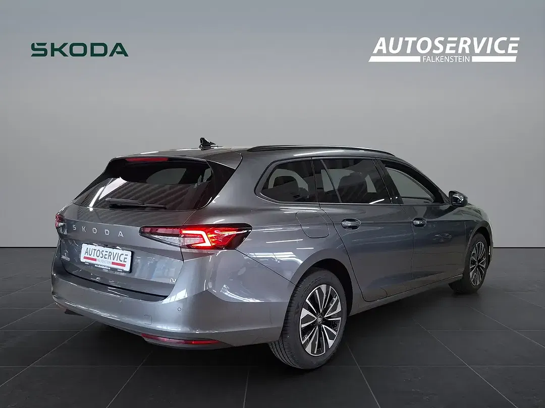 Skoda Superb - Thumbnail 6