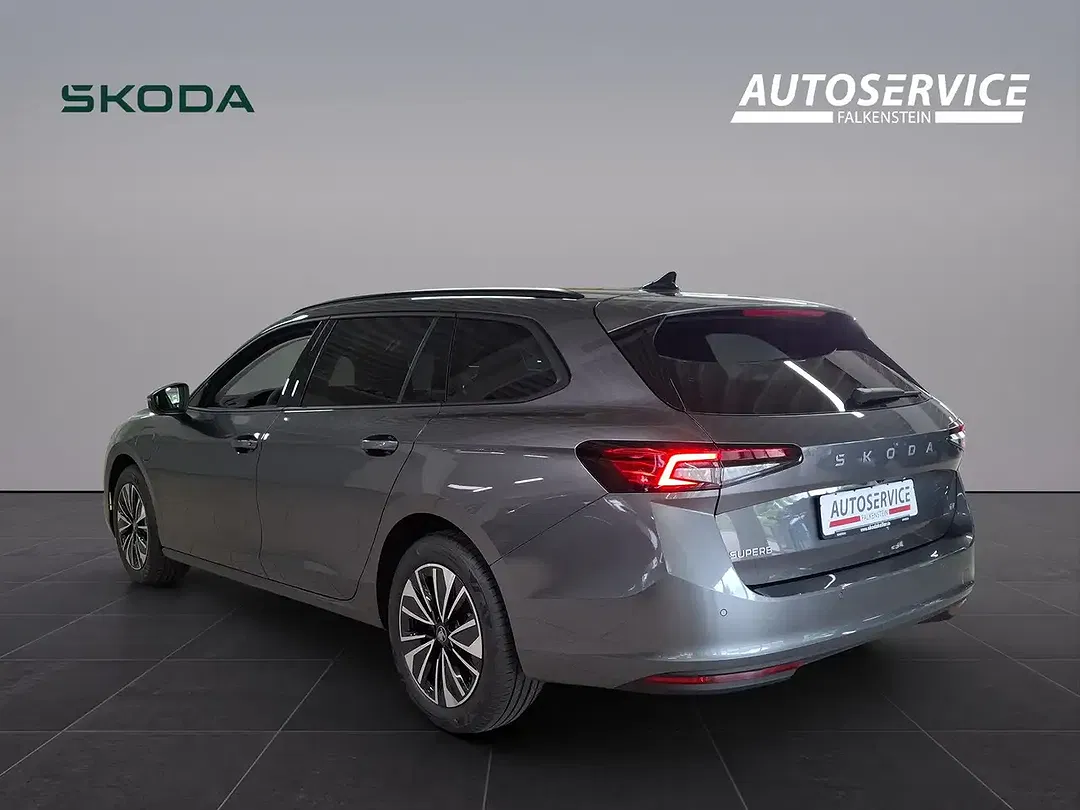 Skoda Superb - Thumbnail 8