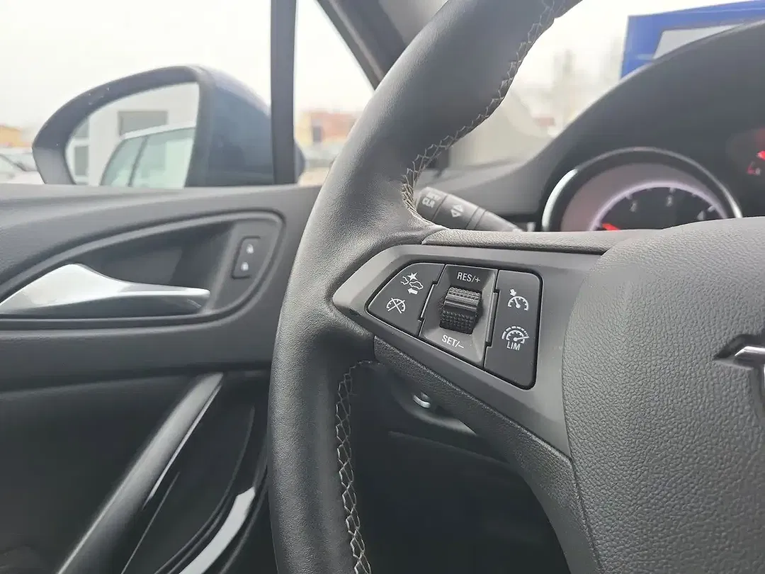 Opel Astra - Thumbnail 13
