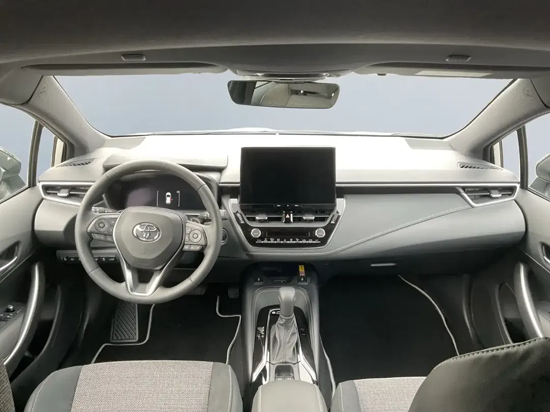 Toyota Corolla - Thumbnail 8