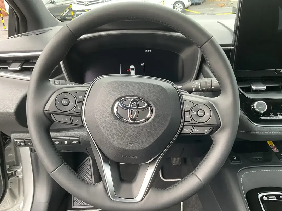 Toyota Corolla - Thumbnail 11