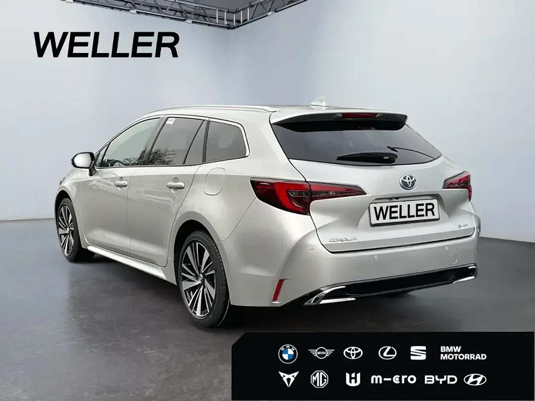 Toyota Corolla - Thumbnail 6