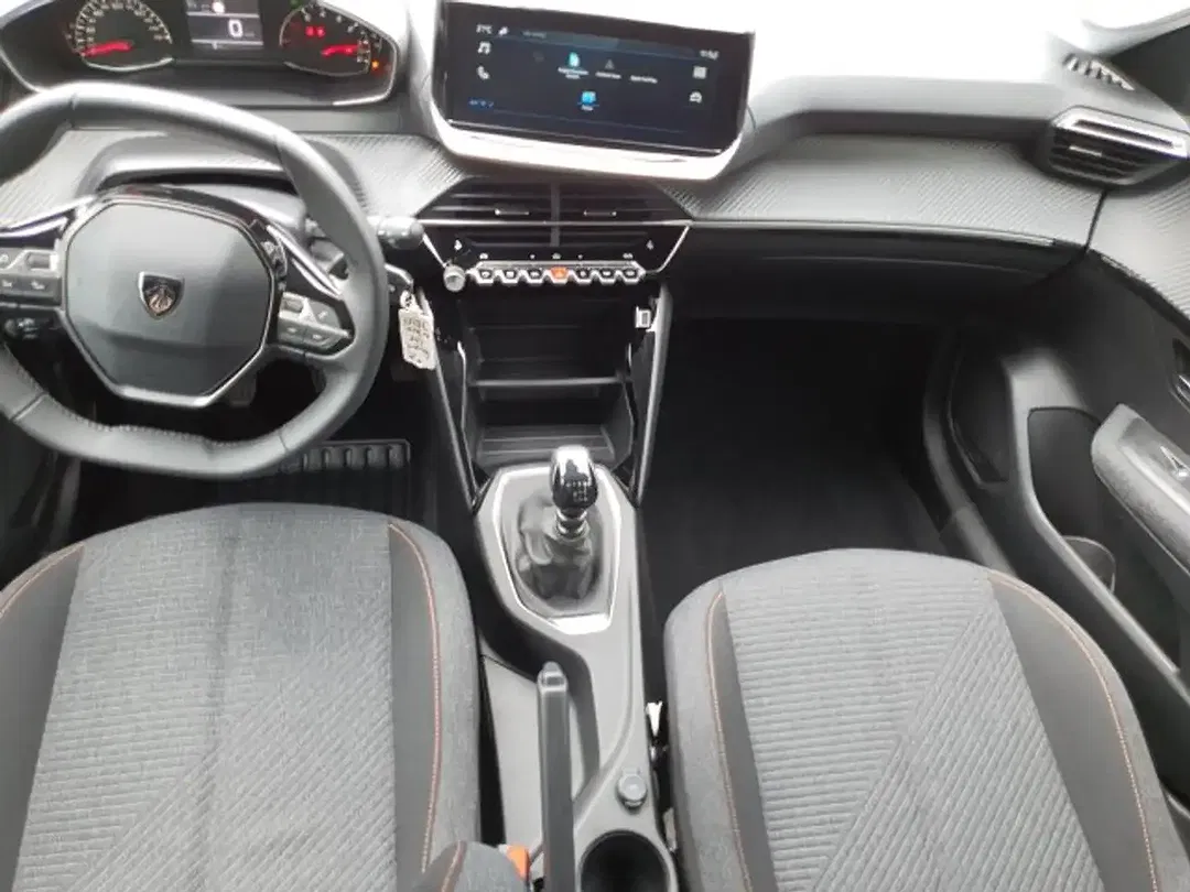 Peugeot 208 - Thumbnail 11
