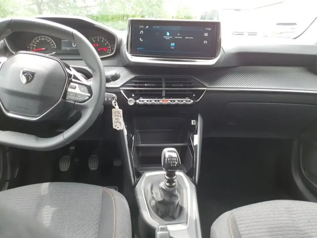 Peugeot 208 - Thumbnail 12