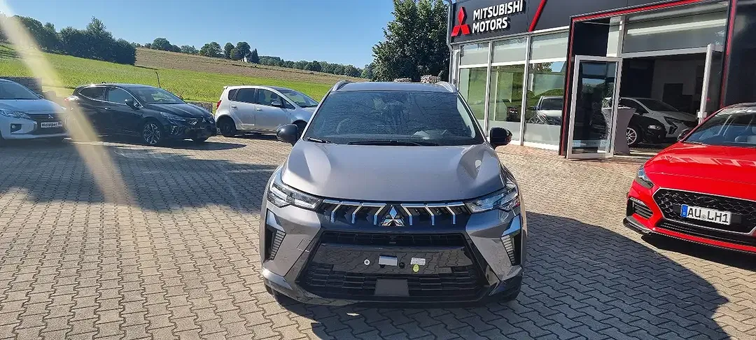 Mitsubishi ASX - Thumbnail 2