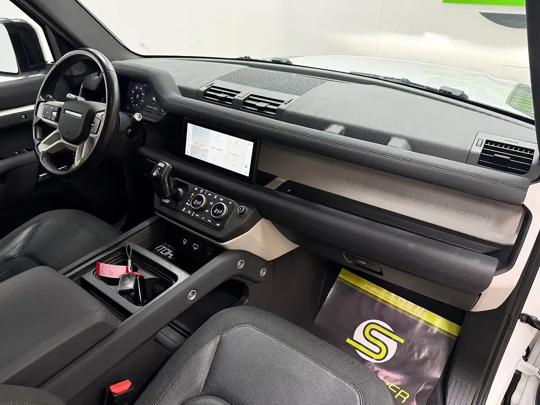 Land Rover Defender - Thumbnail 11