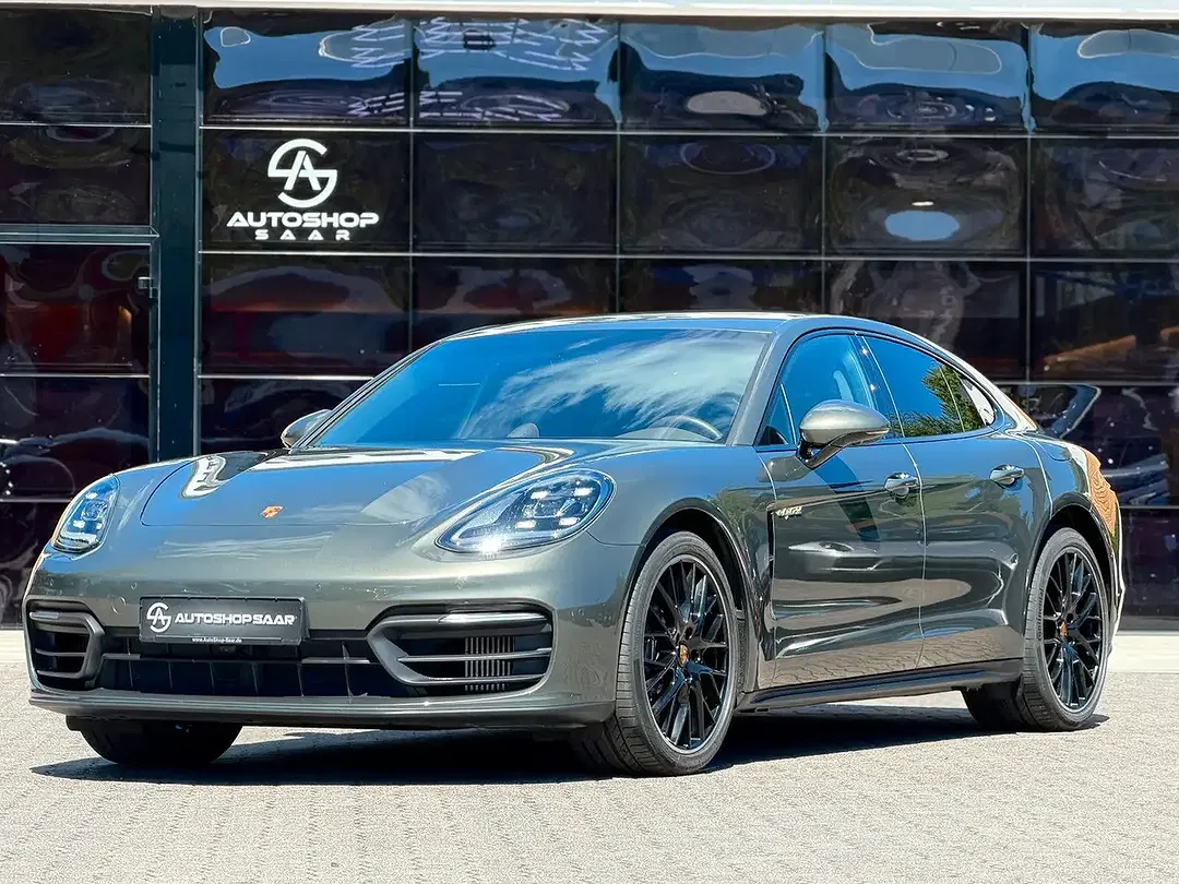 Porsche Panamera - Thumbnail 1