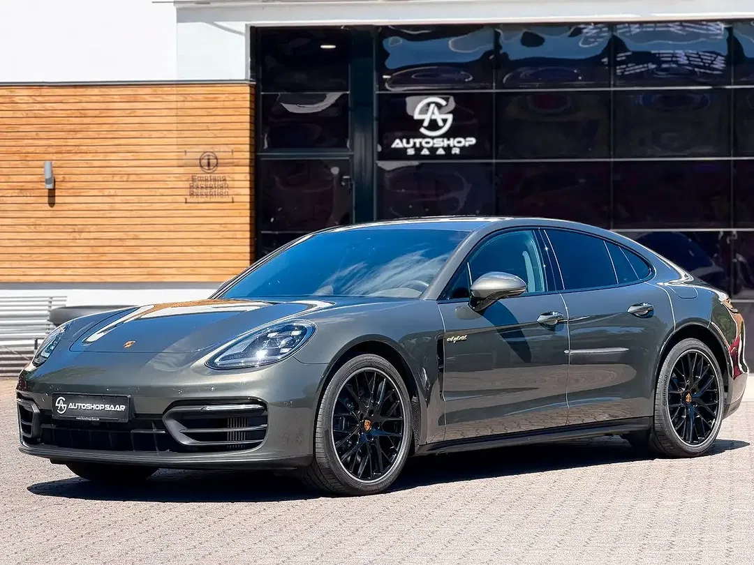 Porsche Panamera - Thumbnail 3