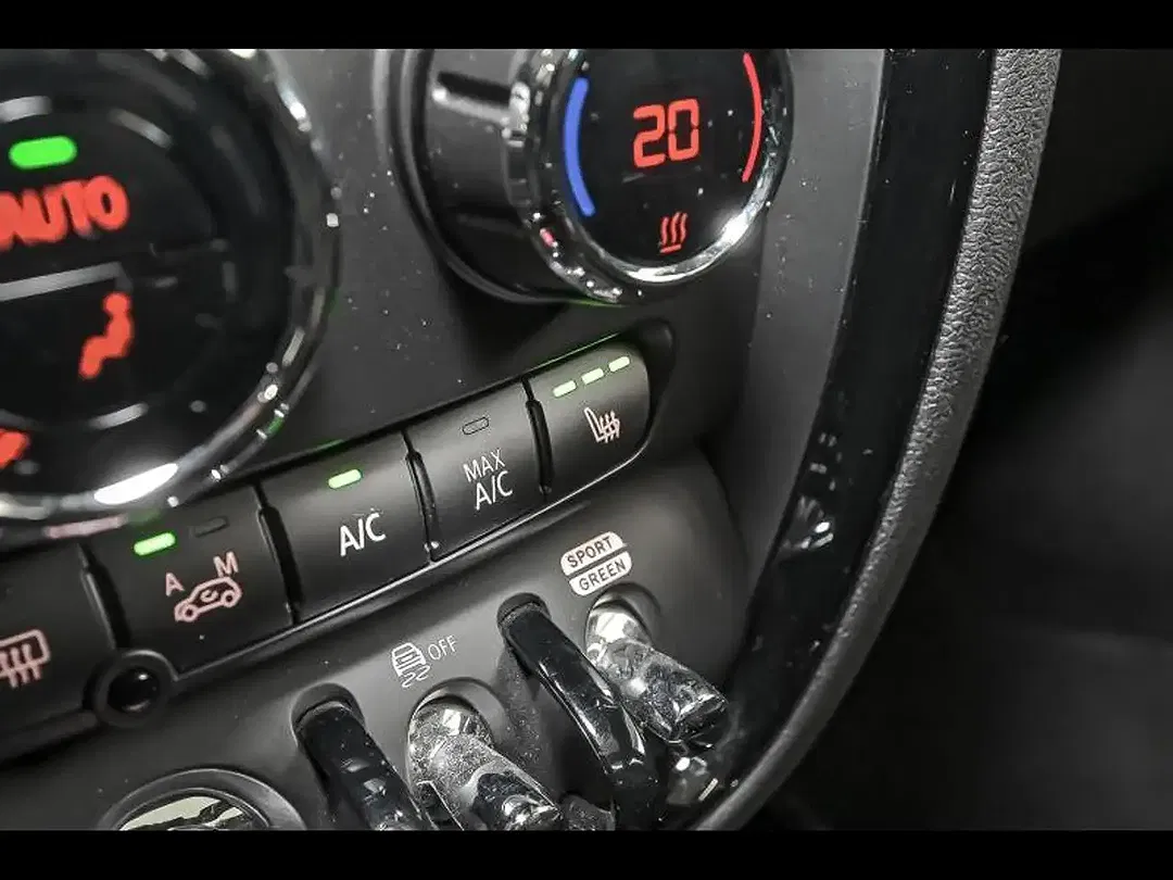 MINI Cooper Clubman - Thumbnail 7
