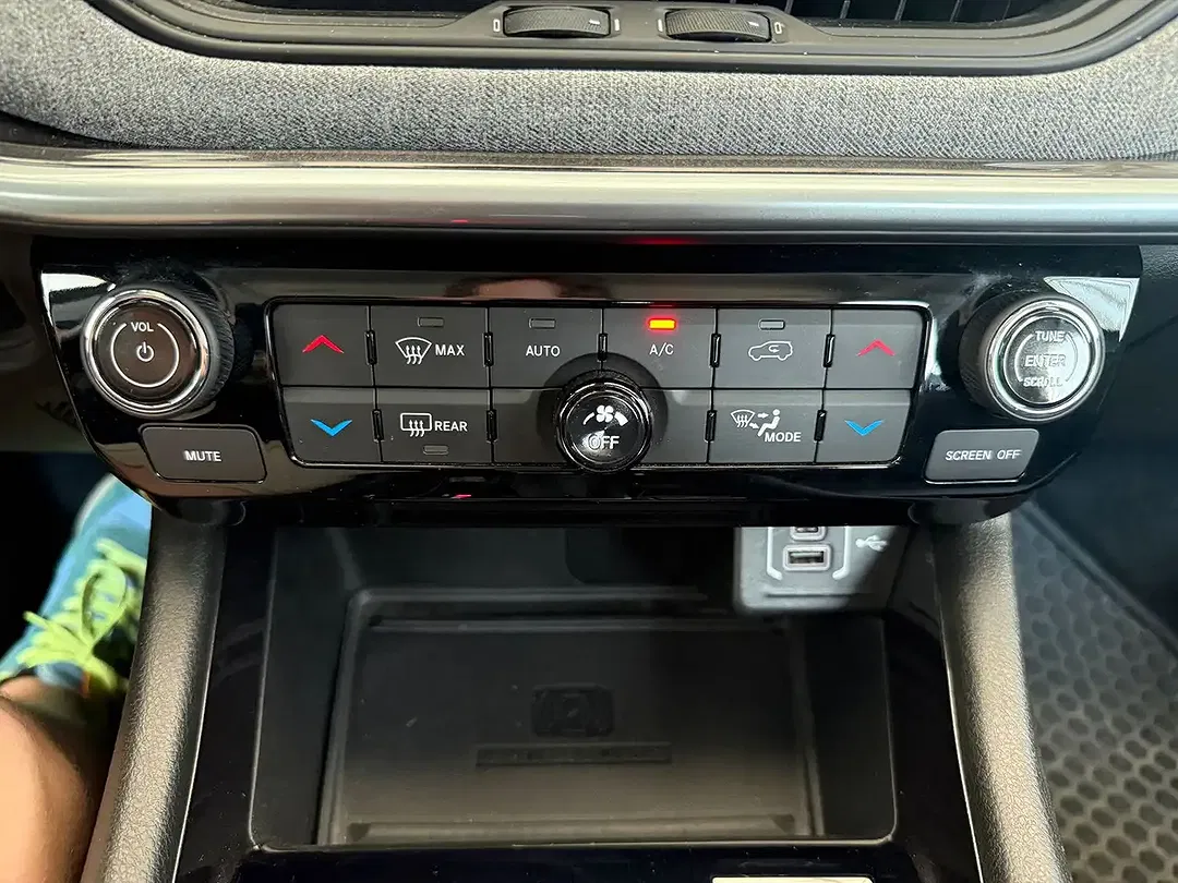 Jeep Compass - Thumbnail 15