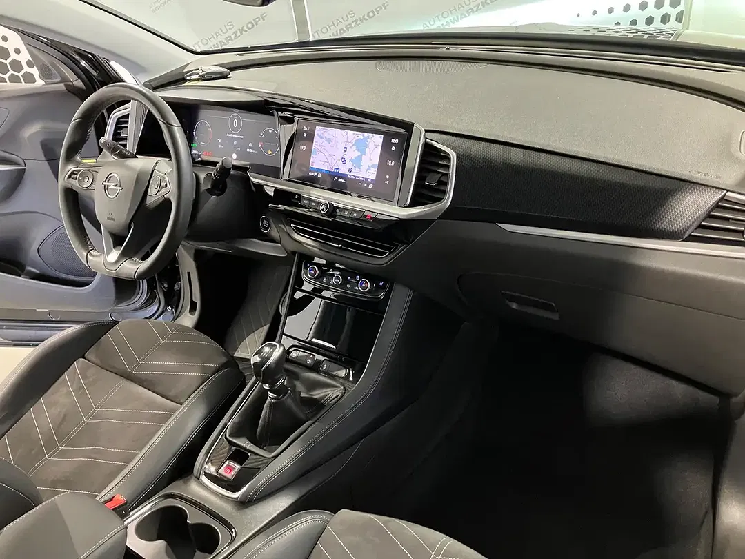 Opel Grandland - Thumbnail 3