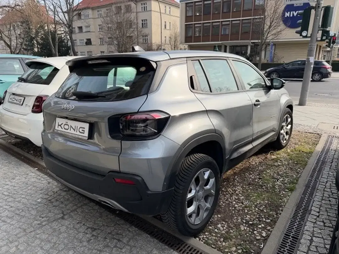 Jeep Avenger - Thumbnail 3