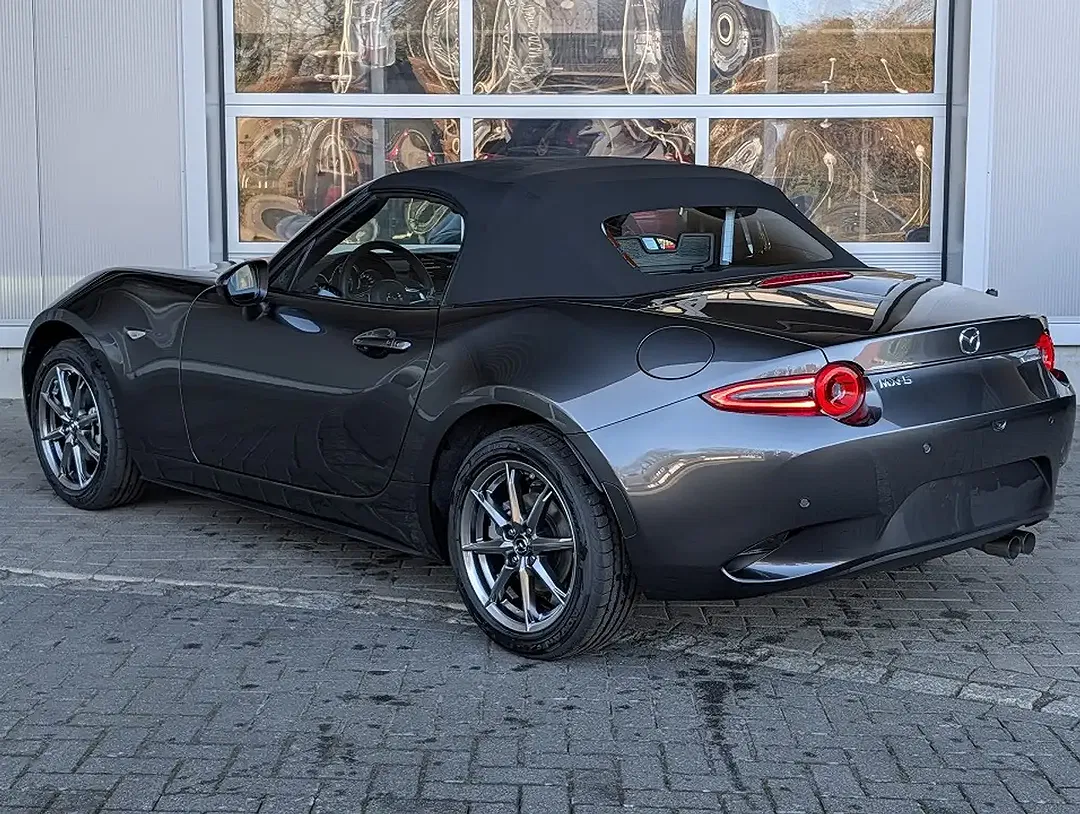 Mazda MX-5 - Thumbnail 4