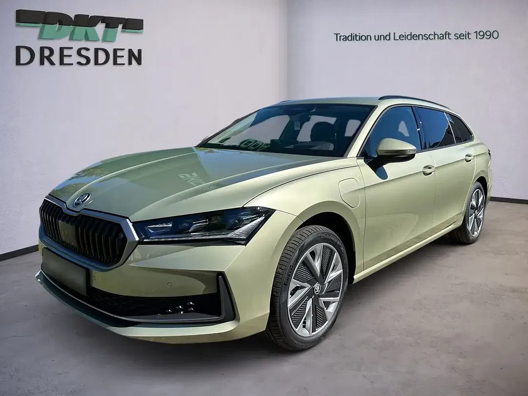 Skoda Superb - Thumbnail 1
