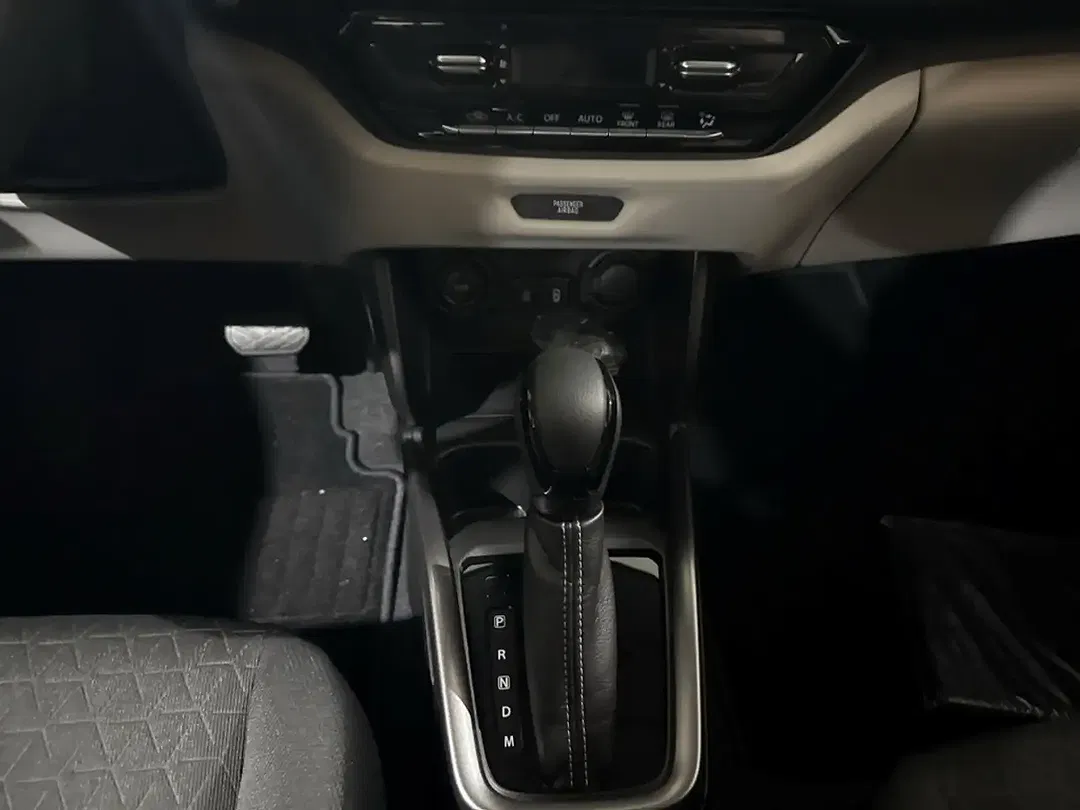 Suzuki Swift - Thumbnail 15