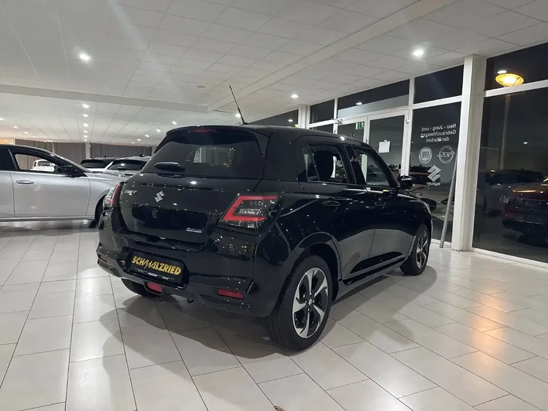 Suzuki Swift - Thumbnail 5