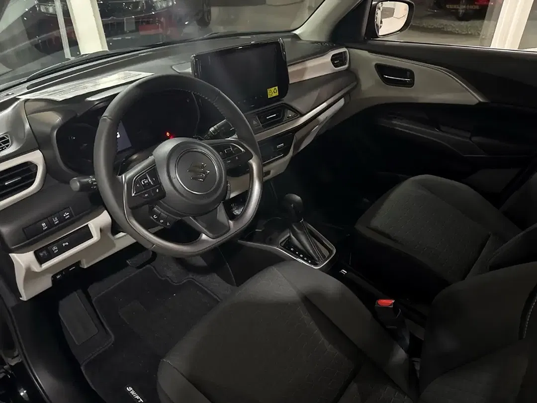 Suzuki Swift - Thumbnail 9