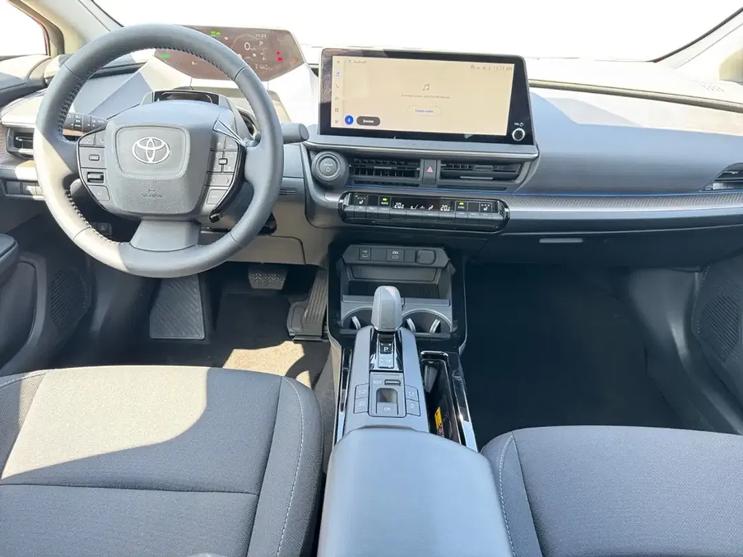 Toyota Prius - Thumbnail 8
