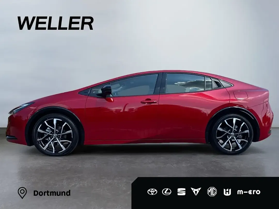 Toyota Prius - Thumbnail 4