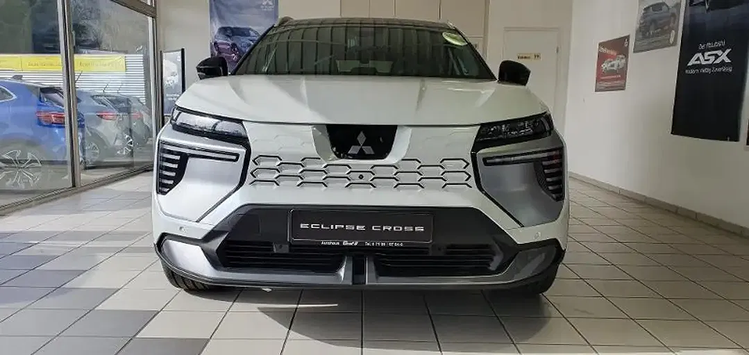 Mitsubishi Eclipse Cross - Thumbnail 3