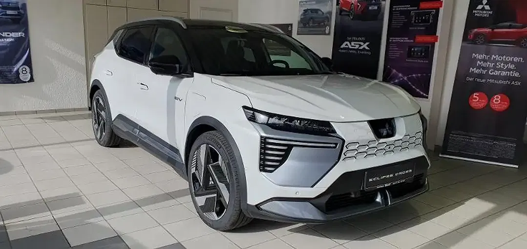 Mitsubishi Eclipse Cross - Thumbnail 4