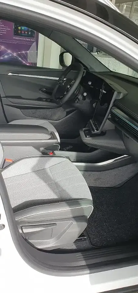 Mitsubishi Eclipse Cross - Thumbnail 8