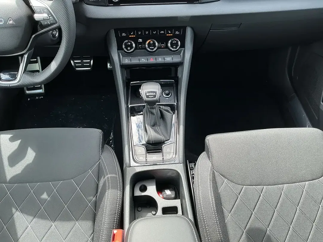 Skoda Karoq - Thumbnail 7
